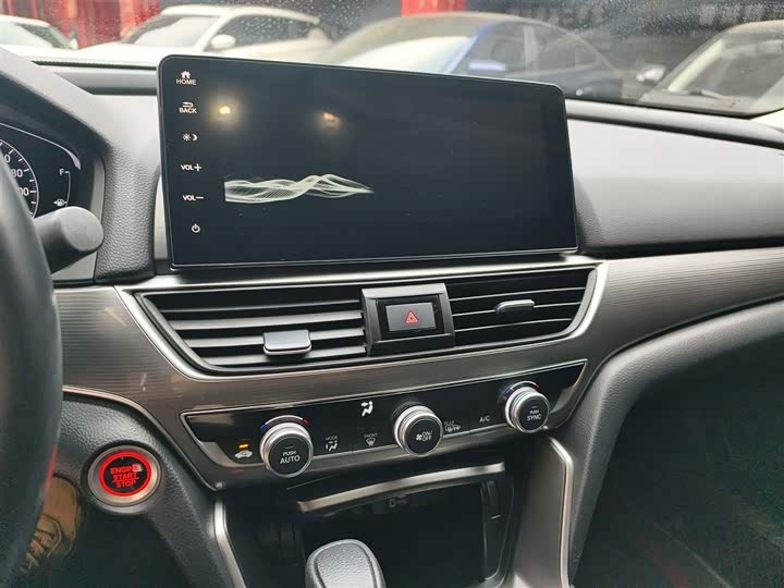 Фото 13 - Honda Accord