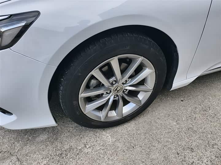 Фото 23 - Honda Accord