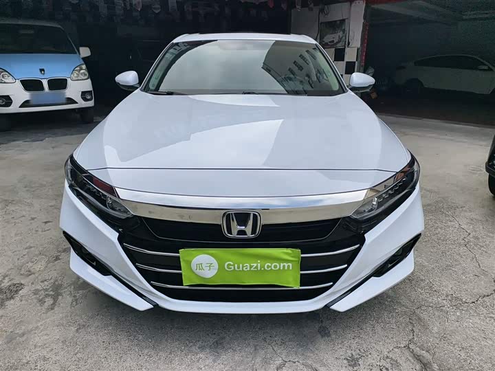 Фото 3 - Honda Accord