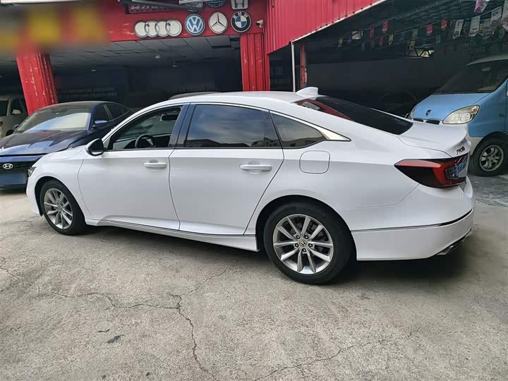 Фото 5 - Honda Accord