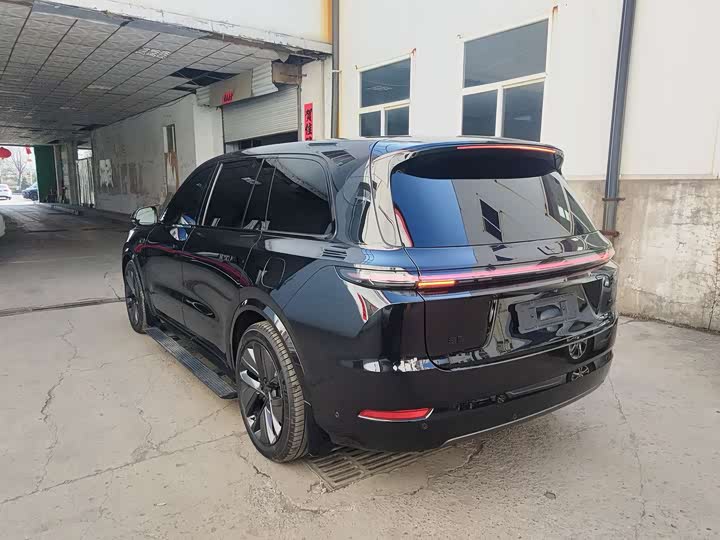 Фото 8 - LiXiang L9