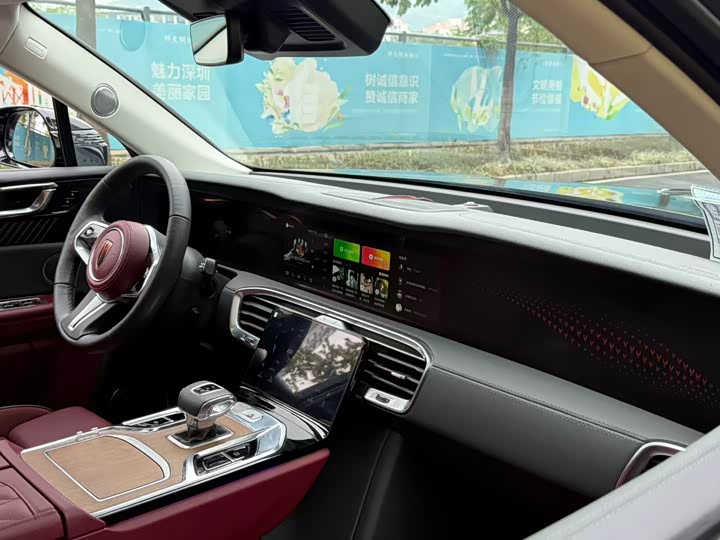 Фото 20 - Hongqi E-HS9