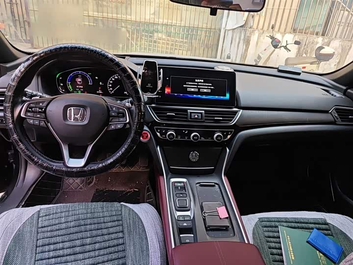 Фото 13 - Honda Inspire