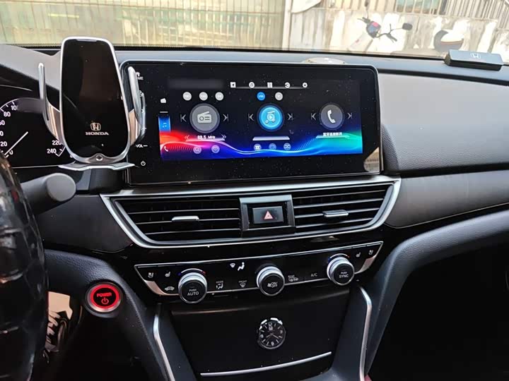 Фото 6 - Honda Inspire