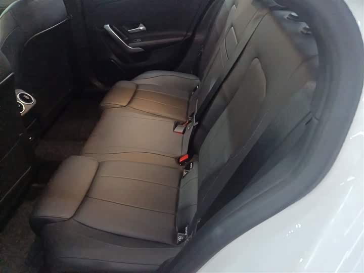 Фото 17 - Mercedes-Benz A-Class