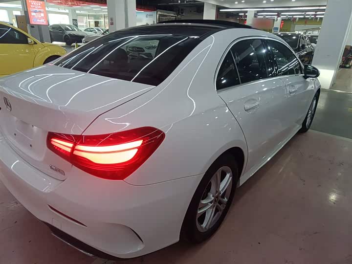 Фото 7 - Mercedes-Benz A-Class