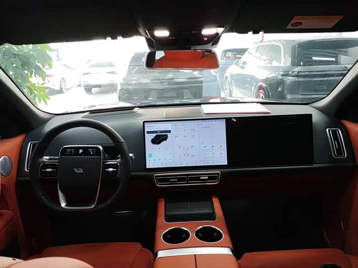 Фото 10 - LiXiang L8