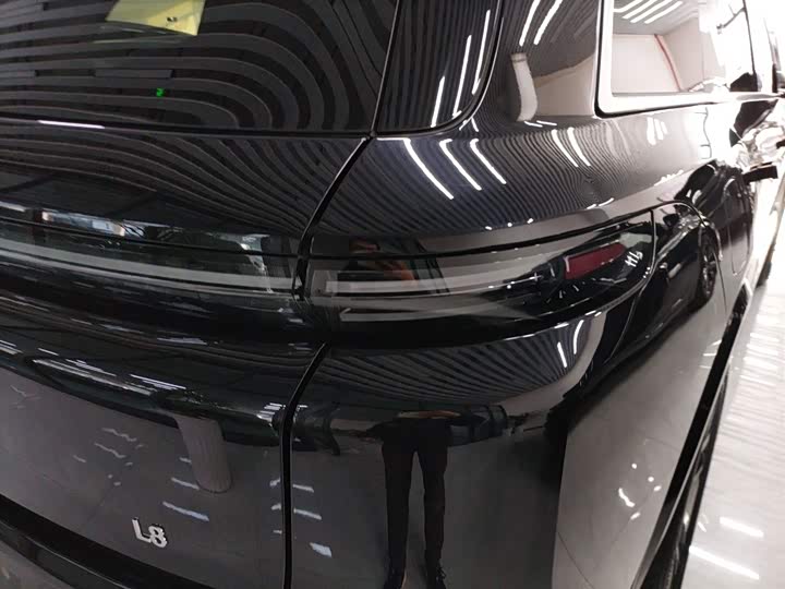 Фото 8 - LiXiang L8