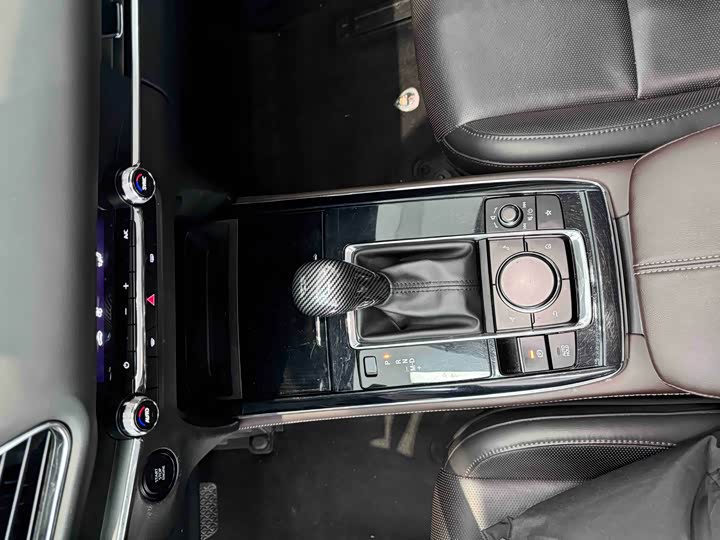 Фото 12 - Mazda CX-30