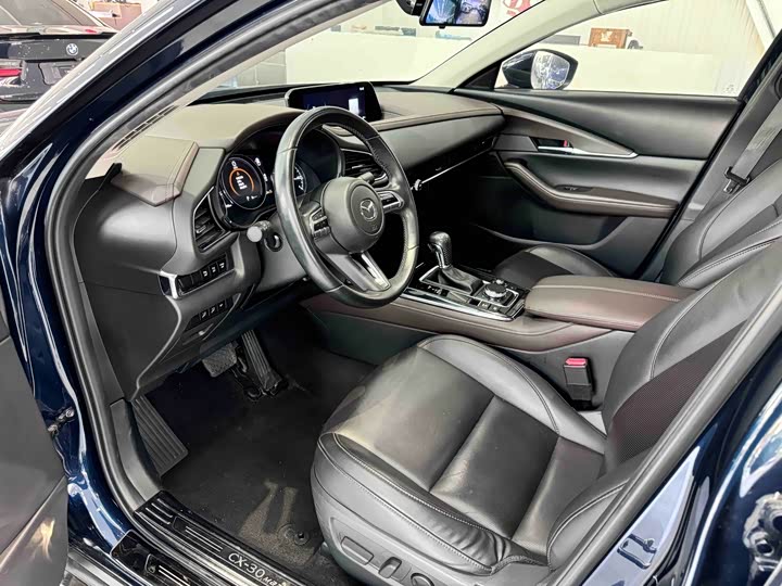 Фото 6 - Mazda CX-30