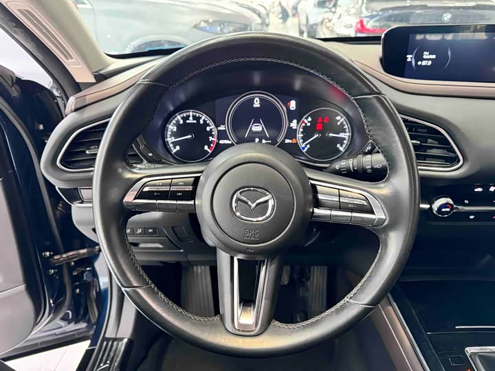 Фото 9 - Mazda CX-30