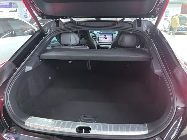 Фото 18 - Zeekr 001