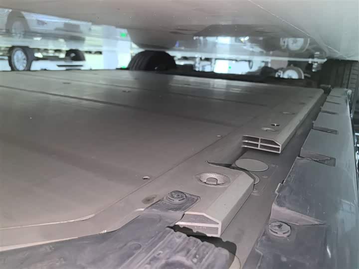 Фото 21 - Zeekr 001