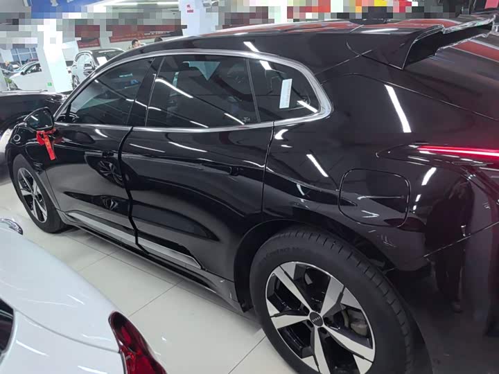 Фото 5 - Zeekr 001