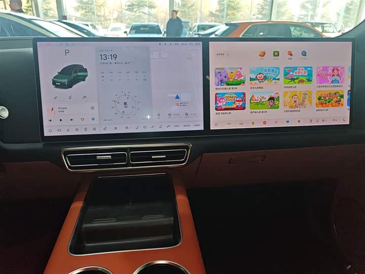 Фото 13 - LiXiang L8