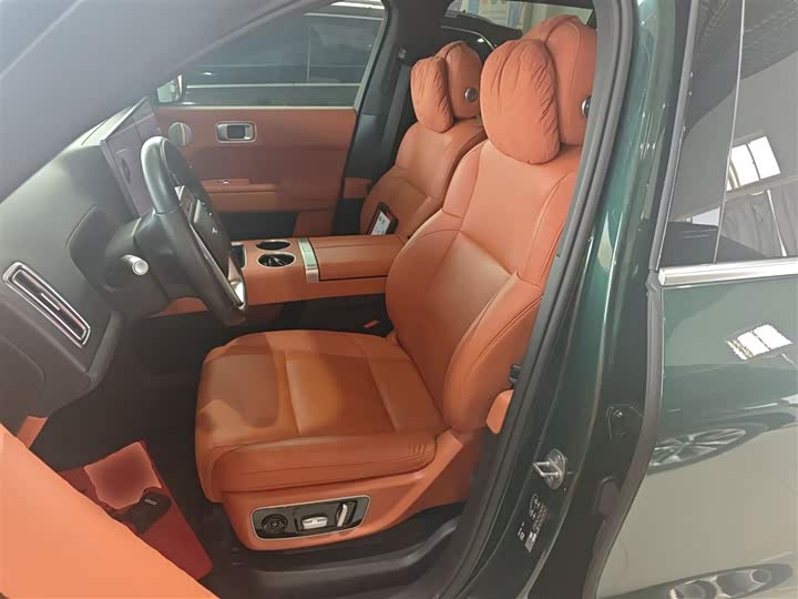 Фото 15 - LiXiang L8