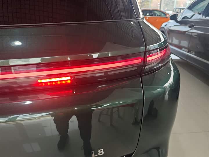 Фото 8 - LiXiang L8