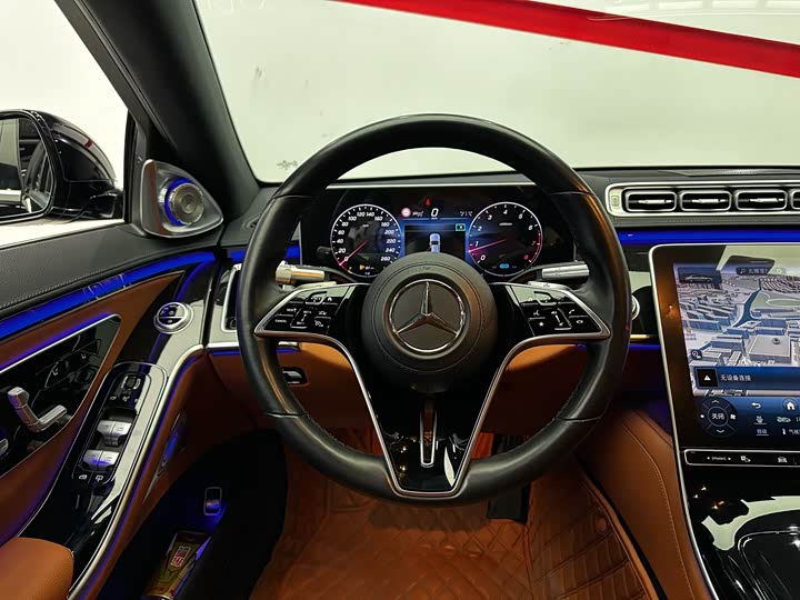 Фото 10 - Mercedes-Benz S-Class