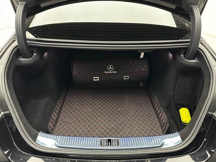 Фото 14 - Mercedes-Benz S-Class