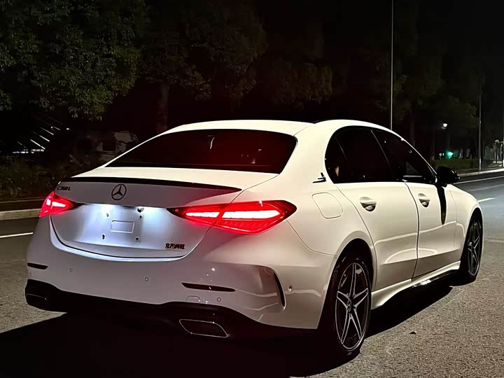 Фото 9 - Mercedes-Benz C-Class