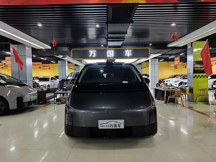 Фото 2 - LiXiang Mega