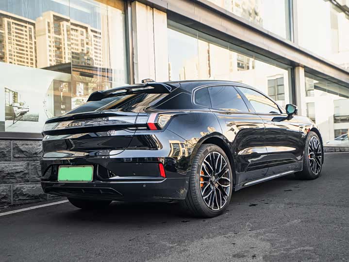 Фото 5 - Zeekr 001