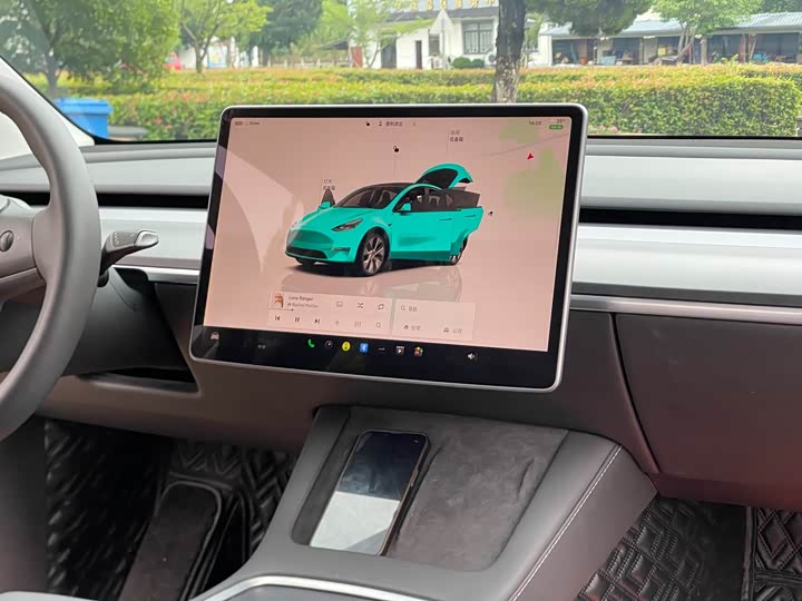 Фото 18 - Tesla Model Y