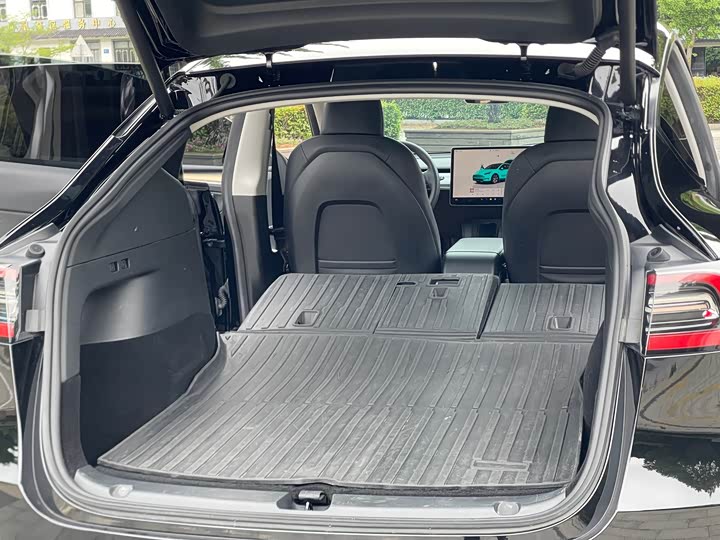 Фото 22 - Tesla Model Y