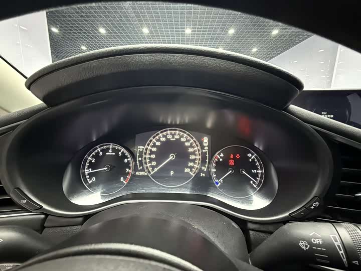 Фото 10 - Mazda 3 (Axela)