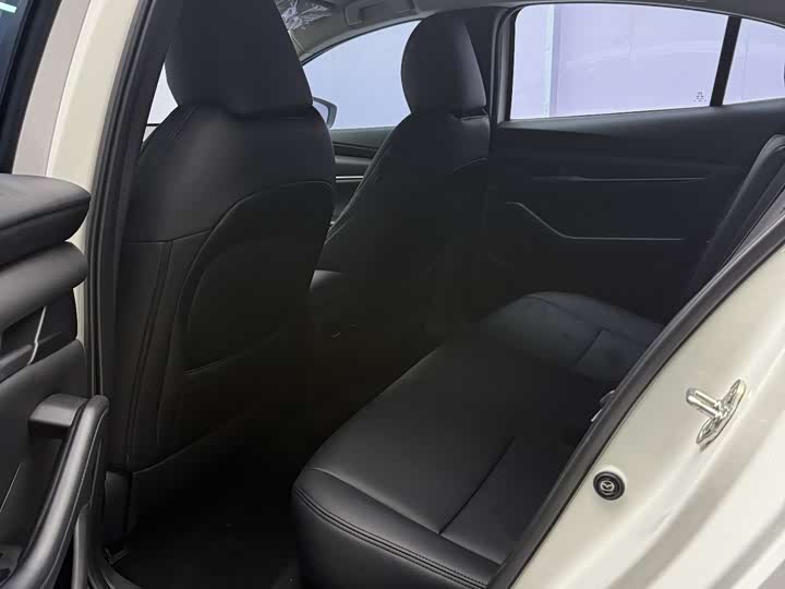 Фото 16 - Mazda 3 (Axela)