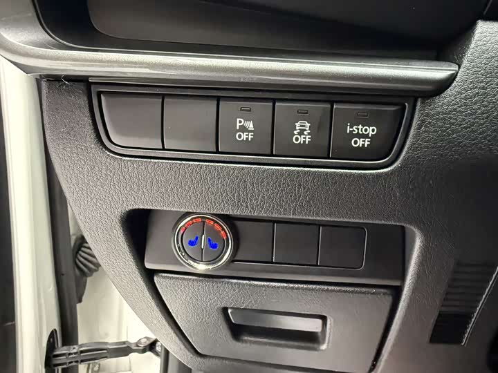 Фото 9 - Mazda 3 (Axela)