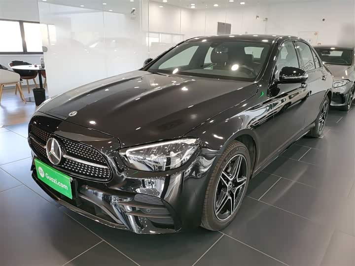 Фото 2 - Mercedes-Benz E-Class