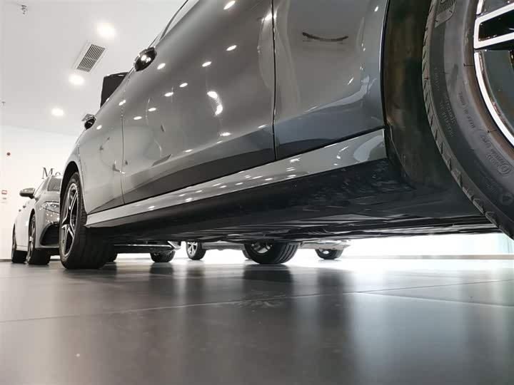 Фото 21 - Mercedes-Benz E-Class