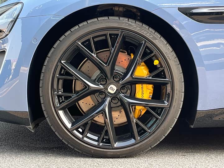 Фото 16 - Xiaomi SU7