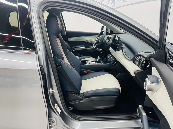 Фото 12 - BYD Yuan Plus