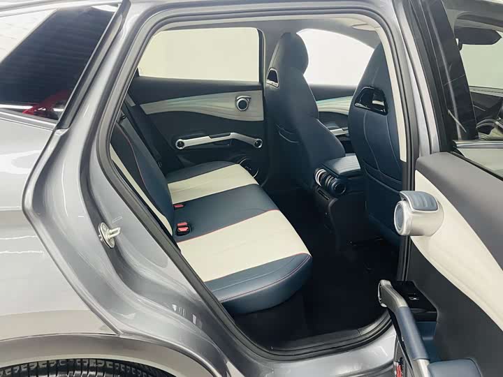 Фото 13 - BYD Yuan Plus