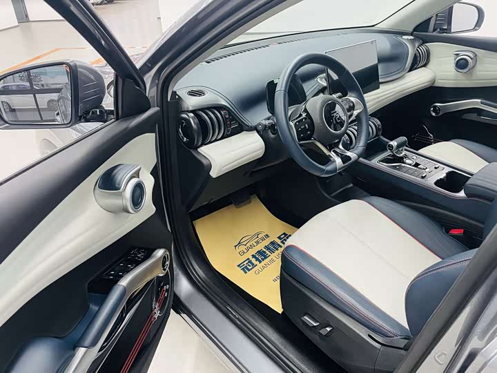 Фото 5 - BYD Yuan Plus