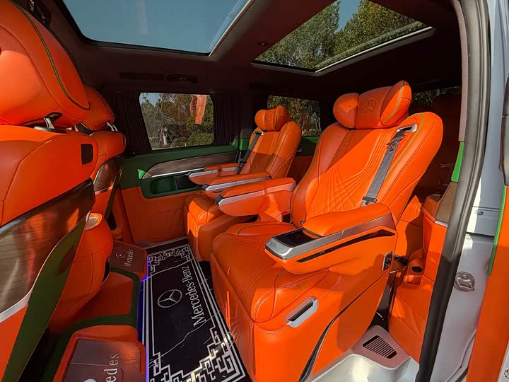 Фото 9 - Mercedes-Benz V-Class