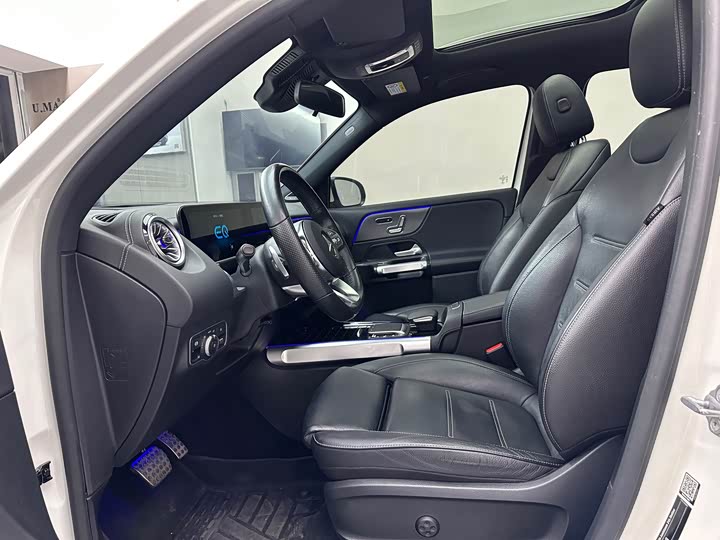 Фото 11 - Mercedes-Benz EQB