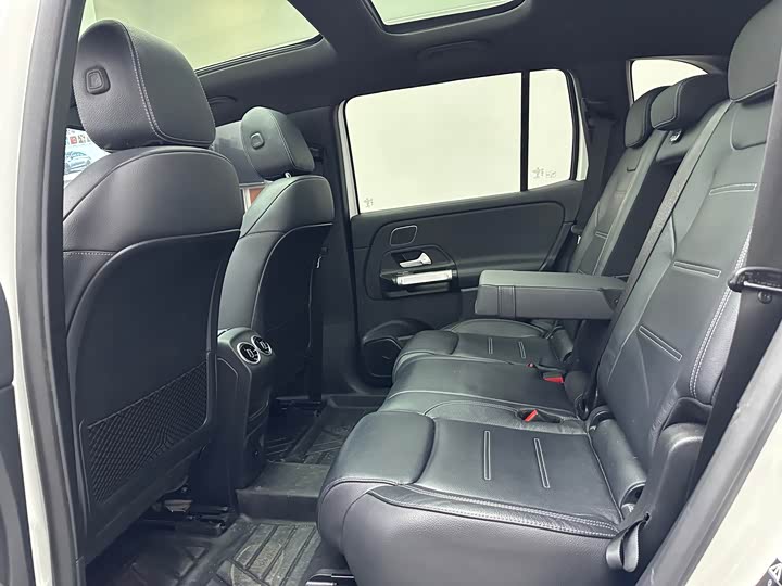 Фото 12 - Mercedes-Benz EQB