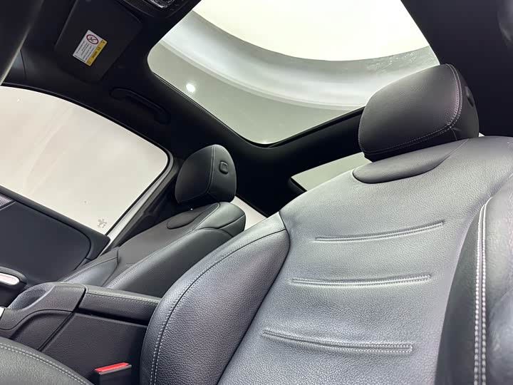 Фото 15 - Mercedes-Benz EQB