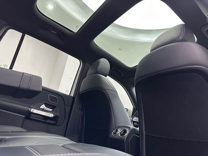 Фото 16 - Mercedes-Benz EQB