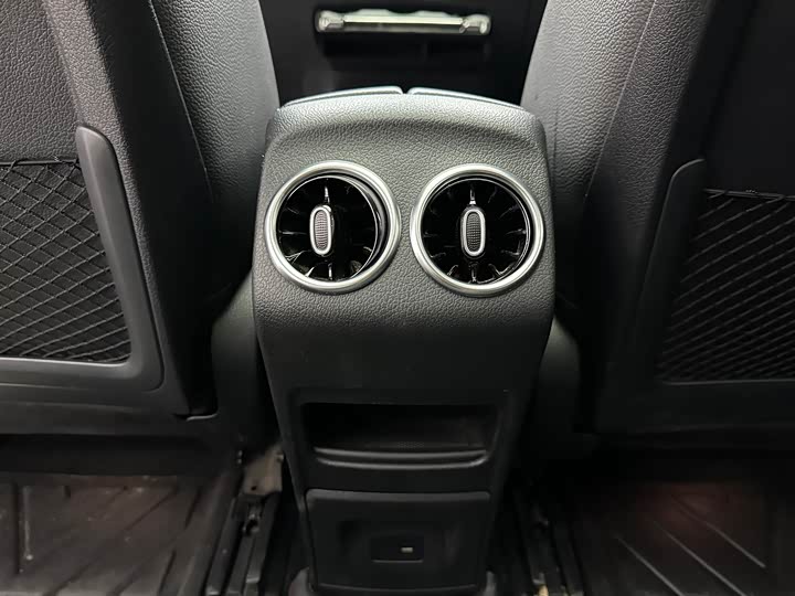 Фото 21 - Mercedes-Benz EQB