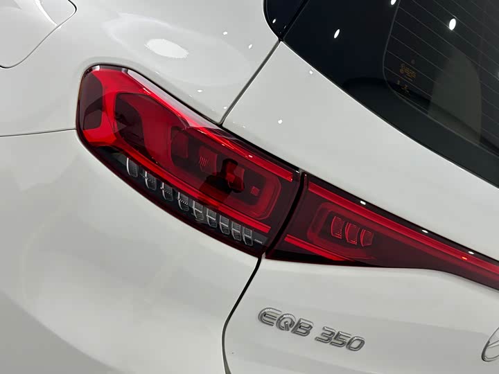 Фото 23 - Mercedes-Benz EQB