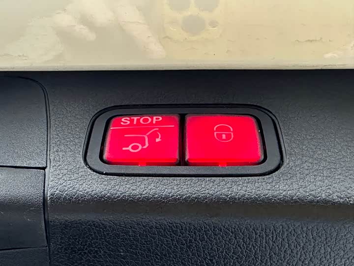 Фото 34 - Mercedes-Benz EQB