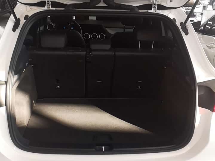 Фото 16 - Mercedes-Benz GLA-Class