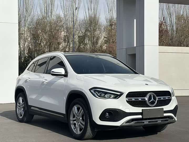 Фото 2 - Mercedes-Benz GLA-Class
