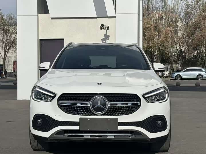 Фото 3 - Mercedes-Benz GLA-Class