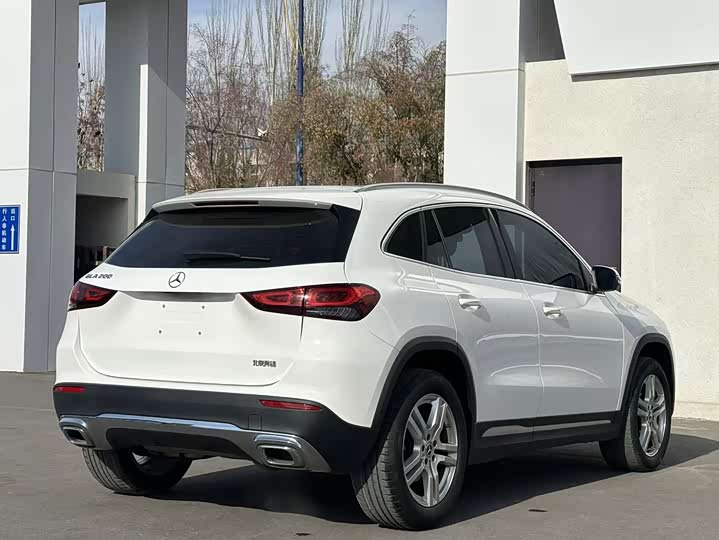 Фото 8 - Mercedes-Benz GLA-Class