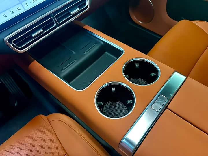 Фото 8 - LiXiang L9